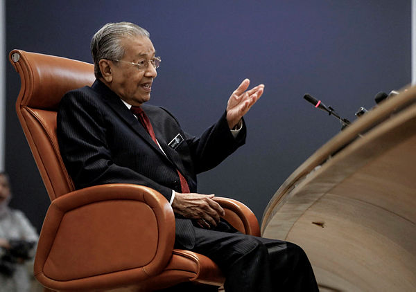 Interim Education Minister only temporary: Mahathir