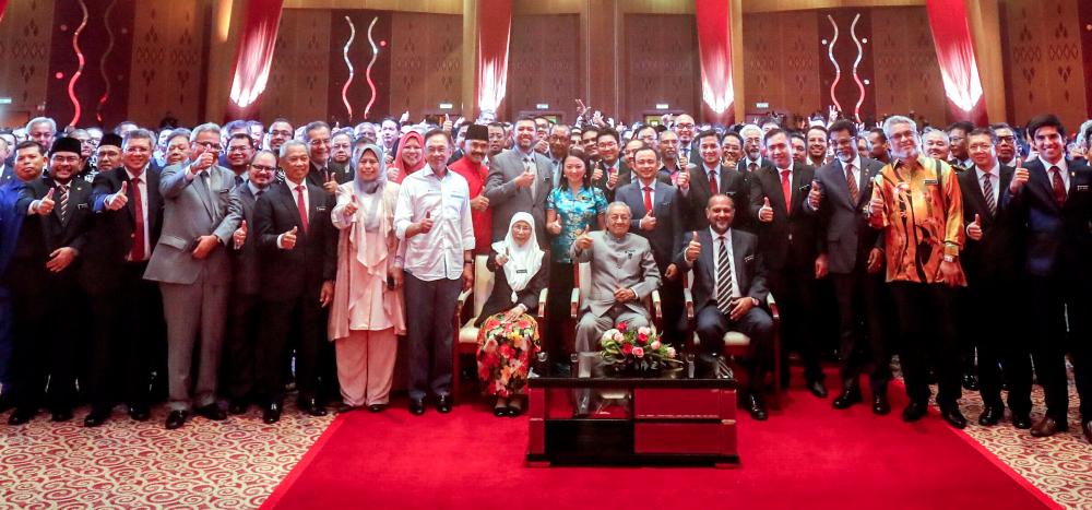 Pakatan Harapan leaders mark the first anniversary of PH rule at the Putrajaya International Convention Centre (PICC) in Putrajaya on May 9, 2019. — Sunpix by Ashraf Shamsul