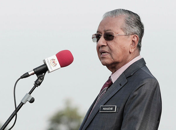 No contradiction in response to sex allegations: Mahathir