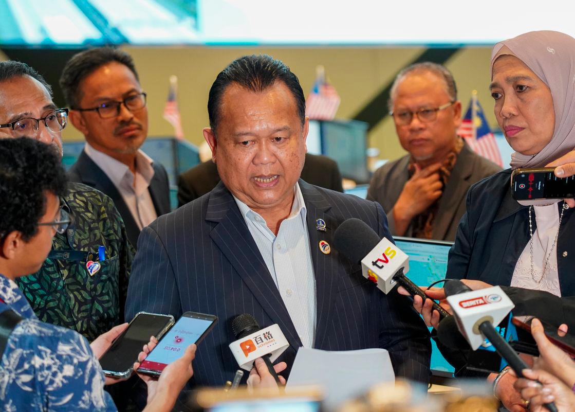 Menteri Kerja Raya Datuk Seri Alexander Nanta Linggi - Amirul Syafiq/theSun