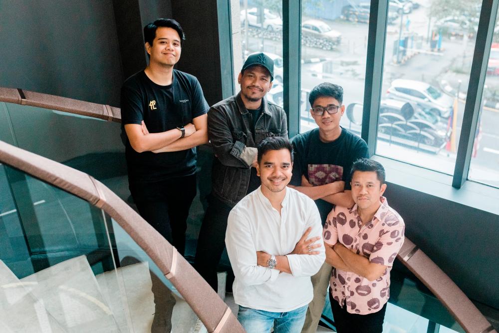 Alif Satar and The Locos will be performing together with Anggi in Zepp KL in January 2024.