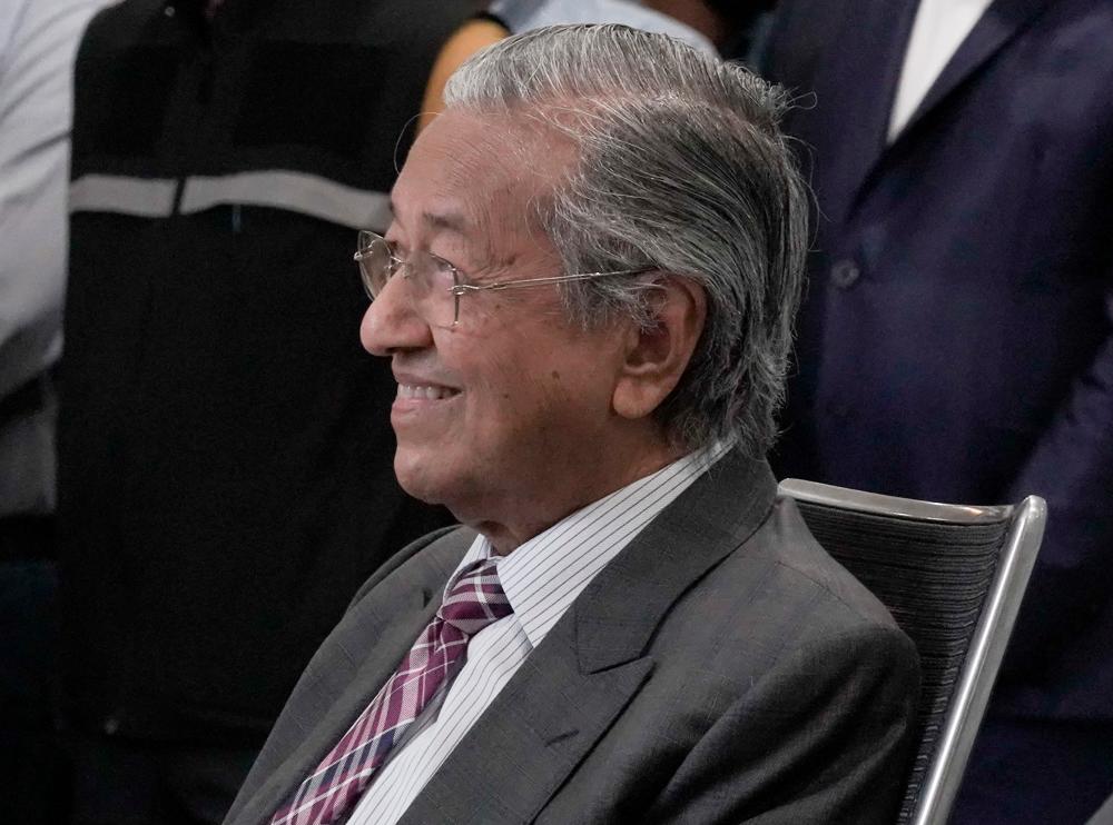 Dr Mahathir discharged from IJN
