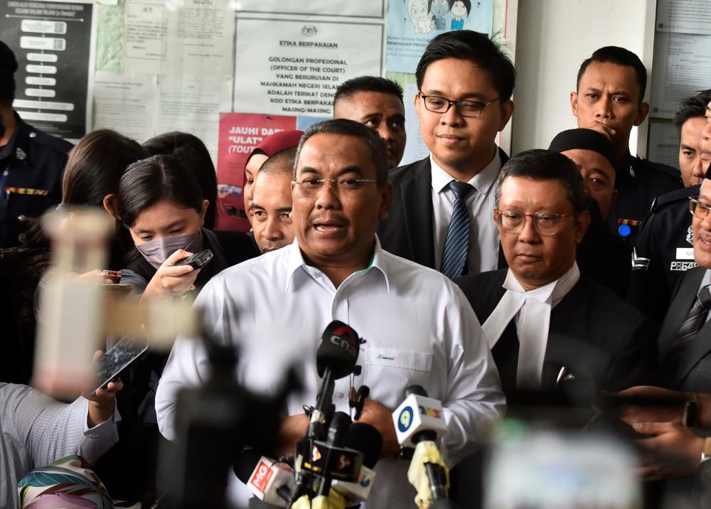 Kedah Menteri Besar Datuk Seri Muhammad Sanusi Md Nor speaks to the media at the Selayang Sessions Court today (July 18) aftter being charged with two counts of sedition for insulting the Selangor Royal institution. Pix by Syazwan Kamal/theSun