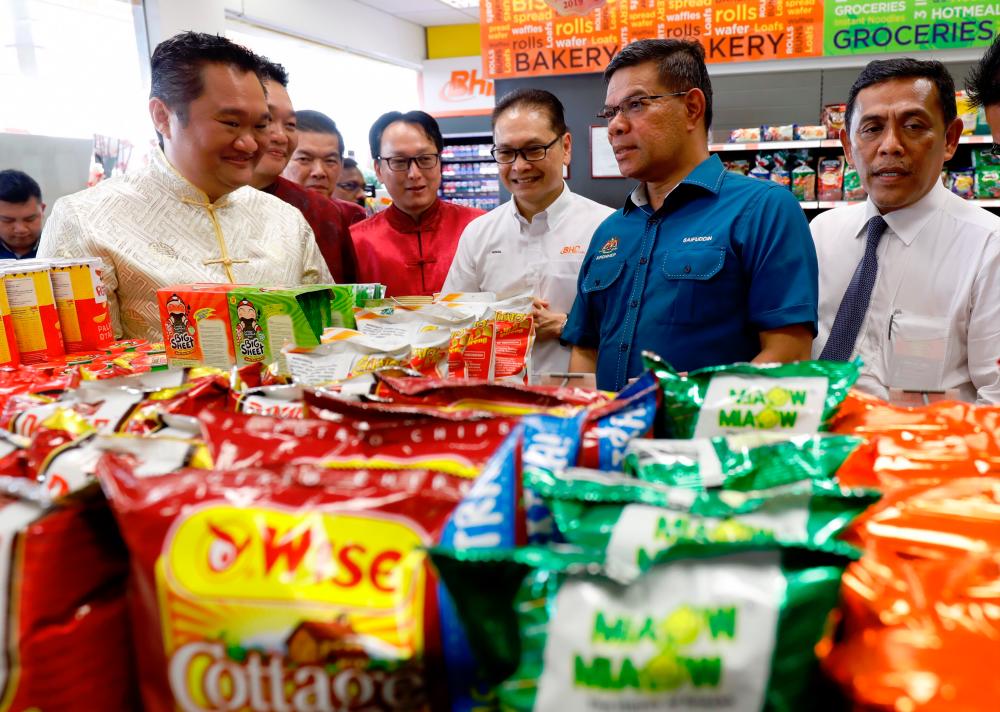 $!CNY open house at new BHPetrol station opening in Lukut