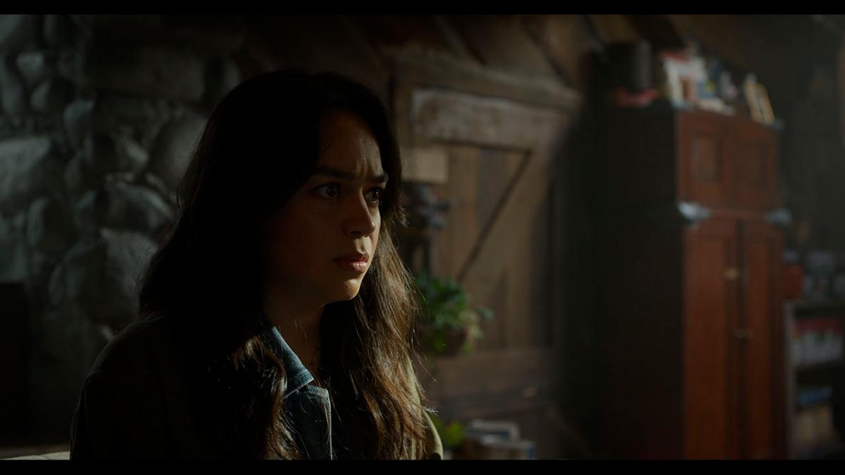 Stefani (Juana) struggles to piece together her family’s cursed past before time runs out. $!Stefani (Juana) struggles to piece together her family’s cursed past before time runs out.