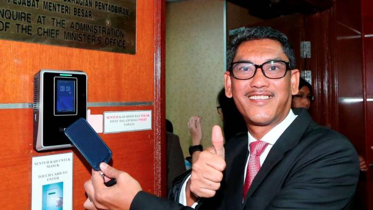Perak Bersatu chairman Datuk Seri Ahmad Faizal Azumu