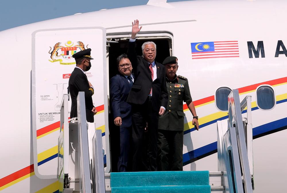 Malaysian Prime Minister Datuk Seri Ismail Sabri Yaakob during arrival at the Ankara Esenboğa International Airport. BERNAMApix