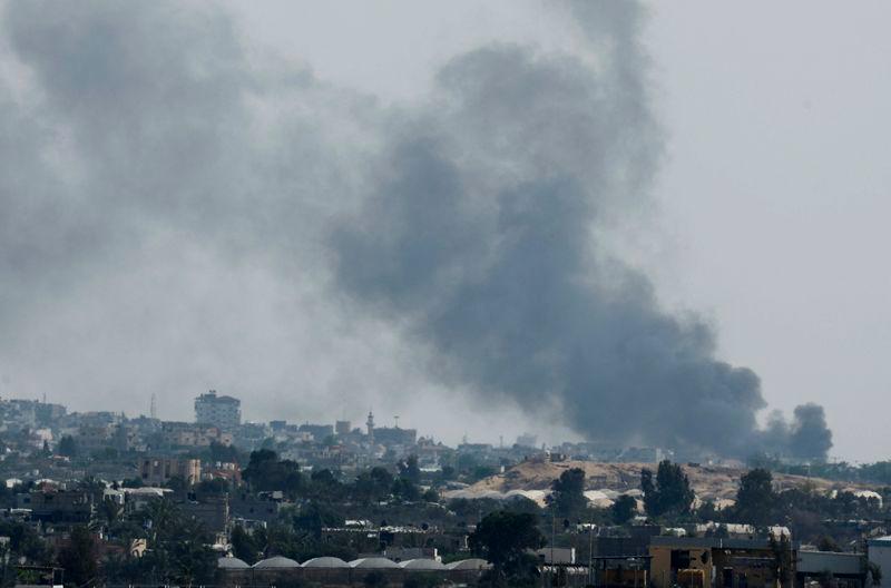 Smoke rises following Israeli strikes during an Israeli military operation in Rafah, as seen from Khan Younis, in the southern Gaza Strip, May 28, 2024. - REUTERSPIX