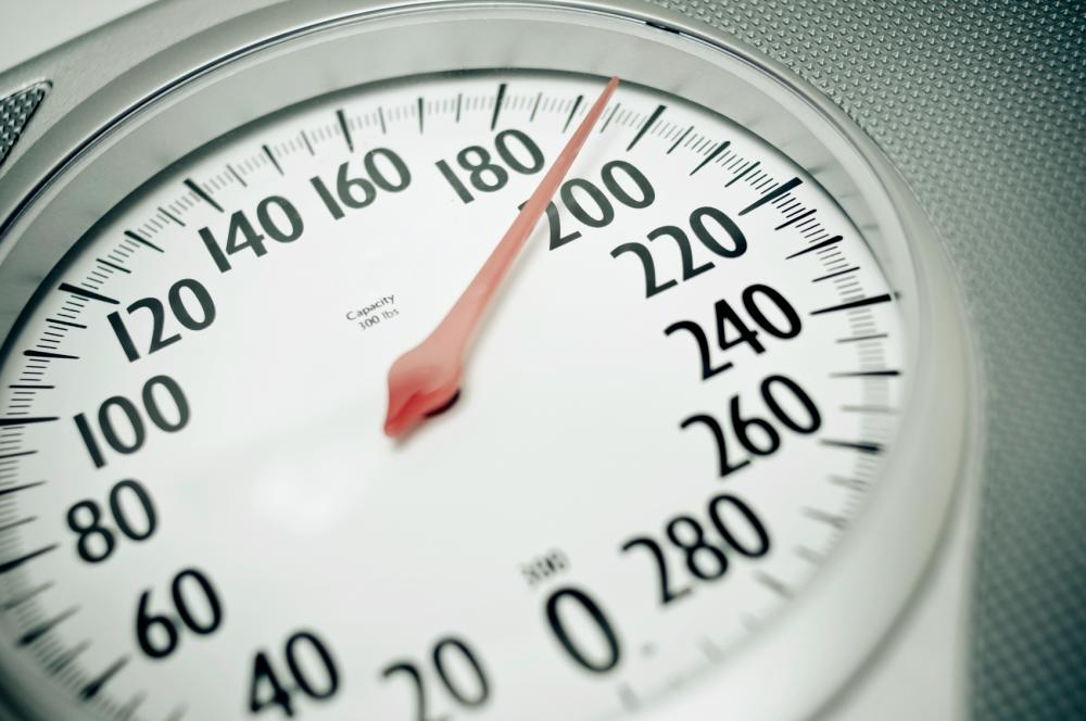 Gaining weight as we age could speed up a decline in lung capacity, according to new research. © Tsuji/Istock.com