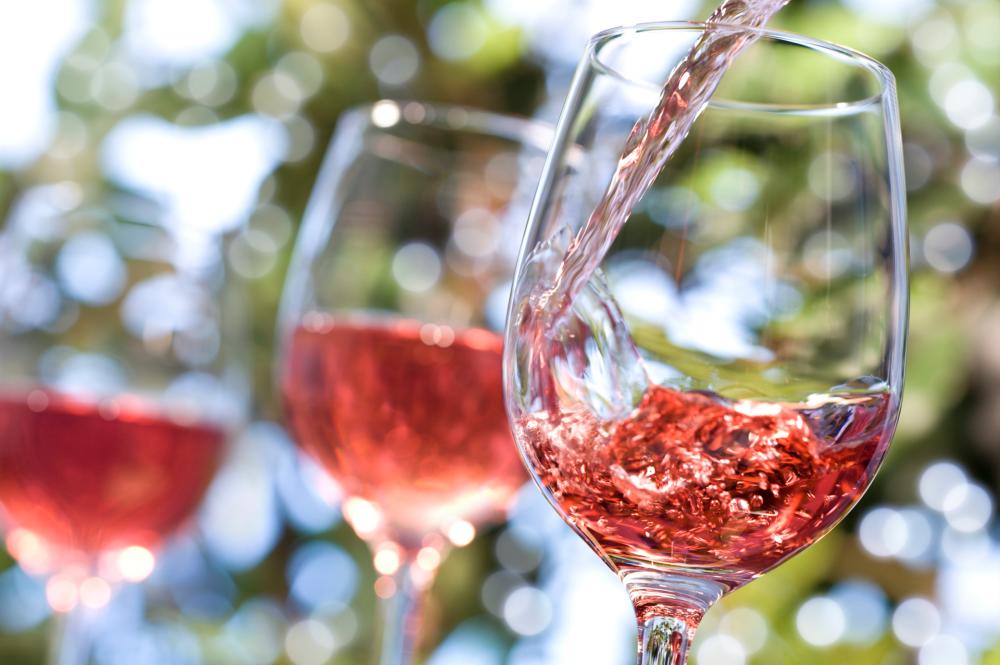 French rosés have been honored in a new guide. © MarkSwallow / Istock.com