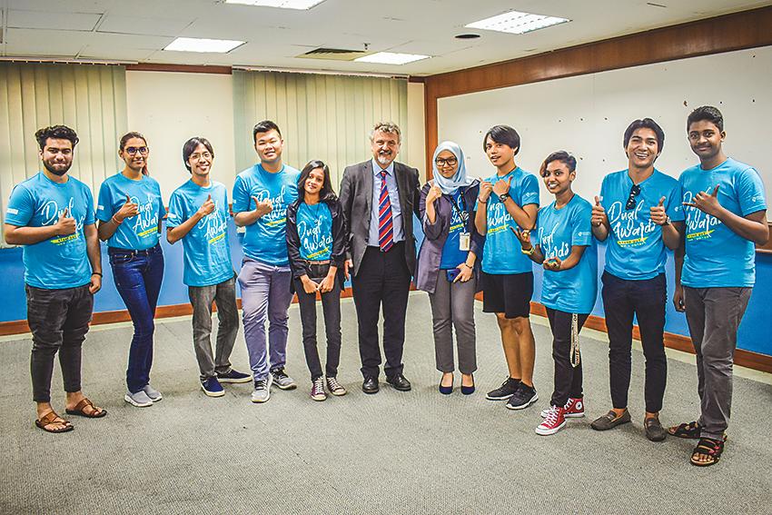 University of Wales Vice-Chancellor Professor Simon Haslett (sixth from left) with IUMDW Dual Awards students.