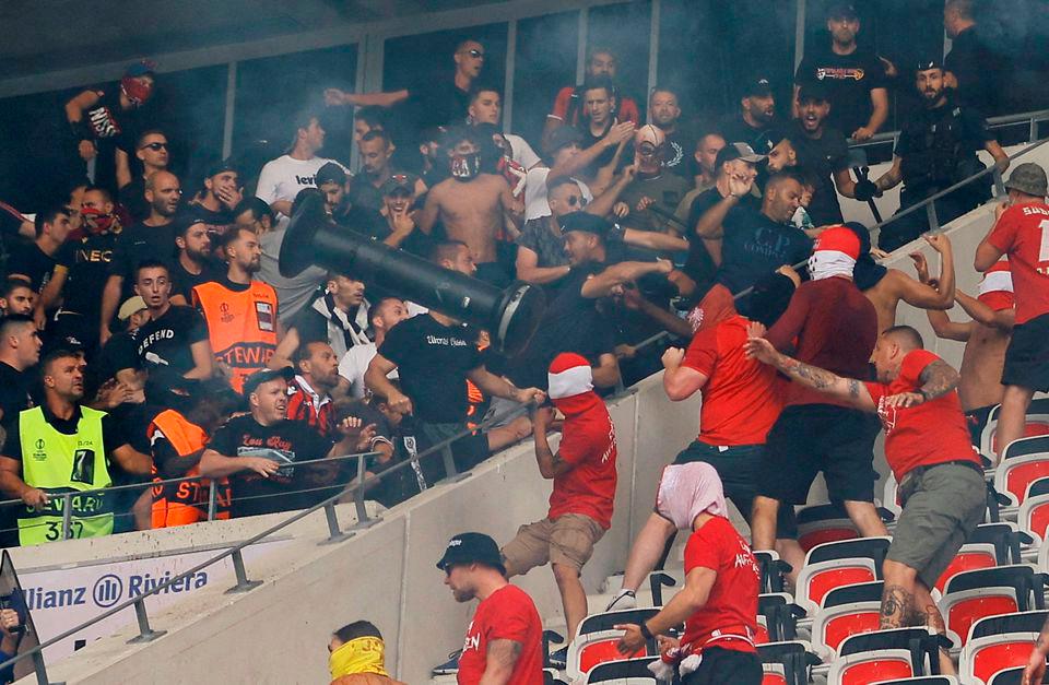Soccer Football - Europa Conference League - Group D - OGC Nice v Cologne - Allianz Riviera, Nice, France - September 8, 2022 Fans clash before the match REUTERSPIX