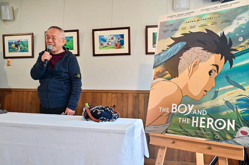 $!Toshio Suzuki, the producer for the Studio Ghibli film The Boy and the Heron, speaks at the start of a press conference after the film won the Oscar for best animated feature film//AFP