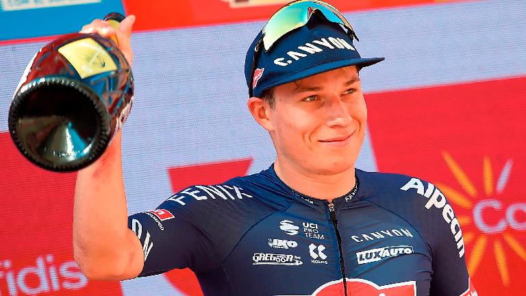 Philipsen wins bunch sprint to claim Vuelta stage two
