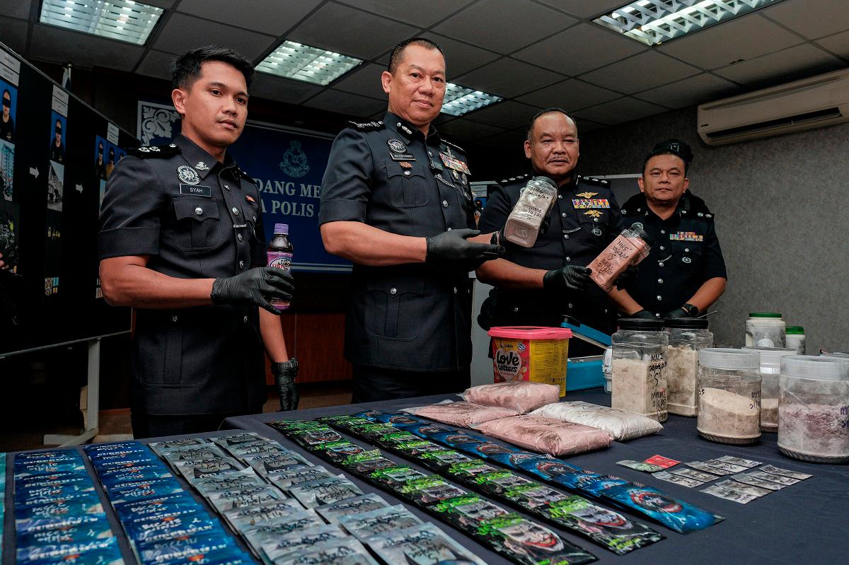 - fotoBERNAMA