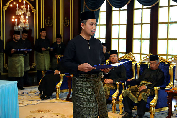 Datuk Dr Sahruddin Jamal as he was sworn in as the Johor Mentri Besar on April 14. — Bernama