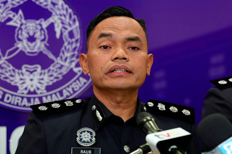 Johor Bahru police chief ACP Raub Selamat - Photo by BERNAMA