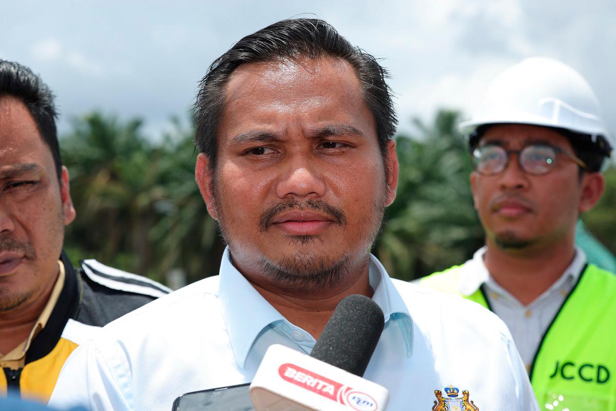 Johor Works, Transport, Infrastructure and Communication Committee chairman Mohamad Fazli Mohamad Salleh. - BERNAMApix