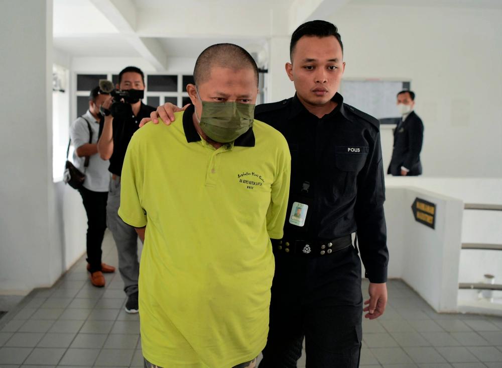 KOTA TINGGI, Sept 22 -- Tourism agency director Mohd Nizam Noh, 49, pleaded guilty in the Sessions Court today to four charges of money laundering amounting to RM295,550, three years ago. BERNAMAPIX