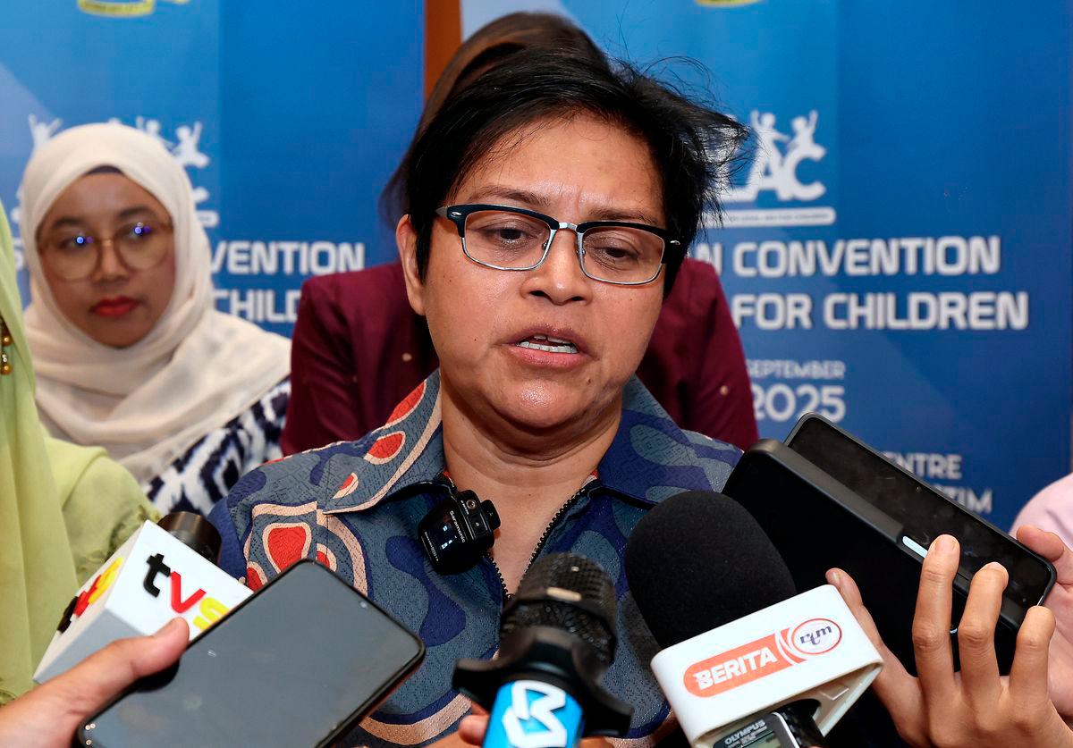 The Minister in the Prime Minister’s Department (Law and Institutional Reform), Datuk Seri Azalina Othman Said (centre), speaks to reporters after attending the ASEAN Child Legal Aid Convention (ACLAC) 2025 at the Desaru Coast Conference Centre yesterday. – BERNAMA