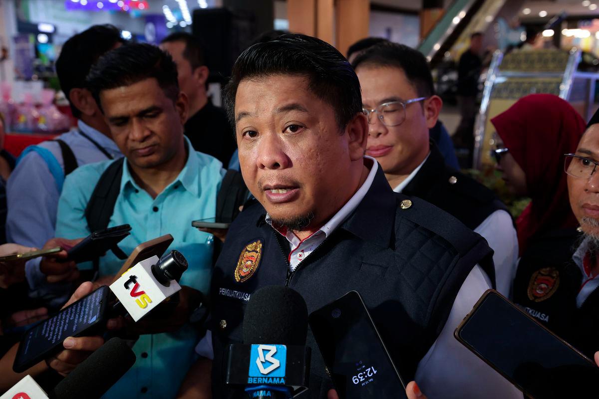 Deputy Health Minister Datuk Lukanisman Awang Sauni - BERNAMAPIX