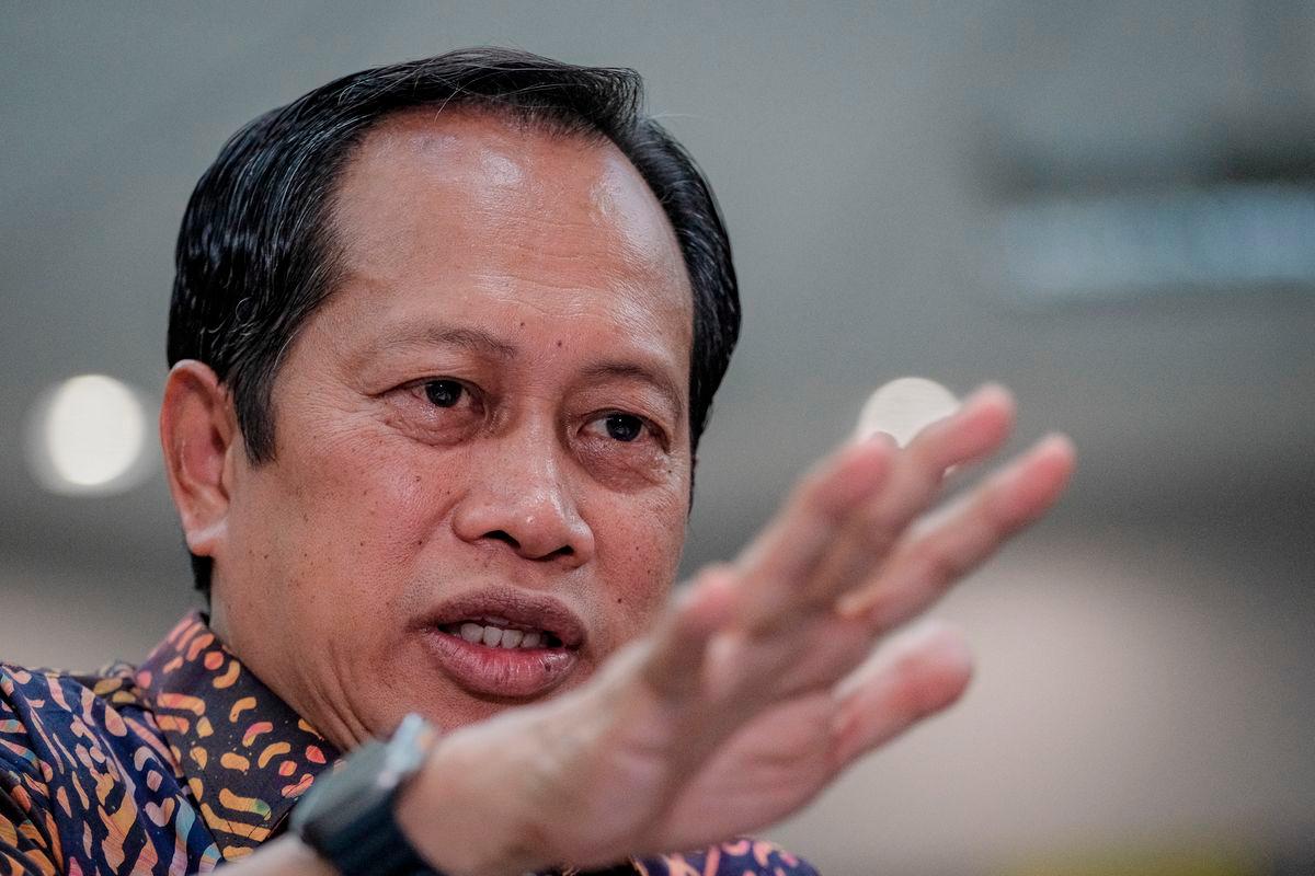 Deputy Works Minister Datuk Seri Ahmad Maslan spoke at a press conference after the Closing Ceremony of the “Project Ideation Experience (PIE 2025)” at Universiti Teknologi Malaysia (UTM) Skudai today. – BERNAMA