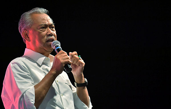 Muhyiddin assures the safety of Tanjung Piai voters at the polling stations
