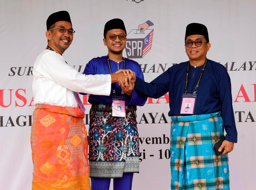 They consist of (from left) Onn Jaafar (PH), Mohamad Ridhwan Rasman (PN) and Datuk Seri Mohamed Khaled Nordin (BN). BERNAMAPIX
