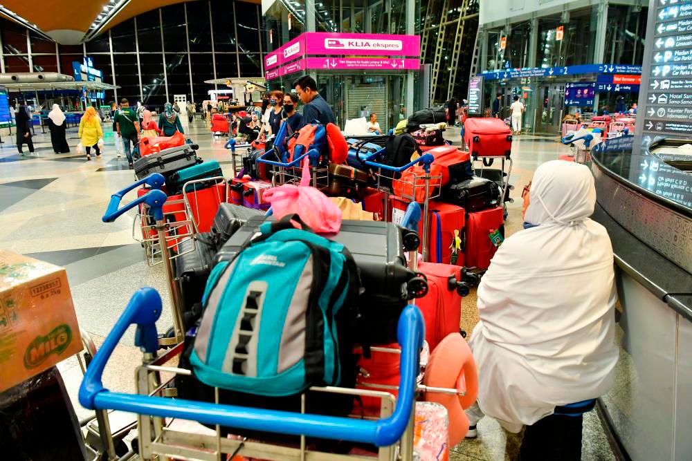 Gambar fail: Seramai 380 orang bakal jemaah Haji terkandas di Lapangan Terbang Antarabangsa Kuala Lumpur (KLIA) selepas ditipu oleh sebuah agensi pelancongan/BERNAMApix