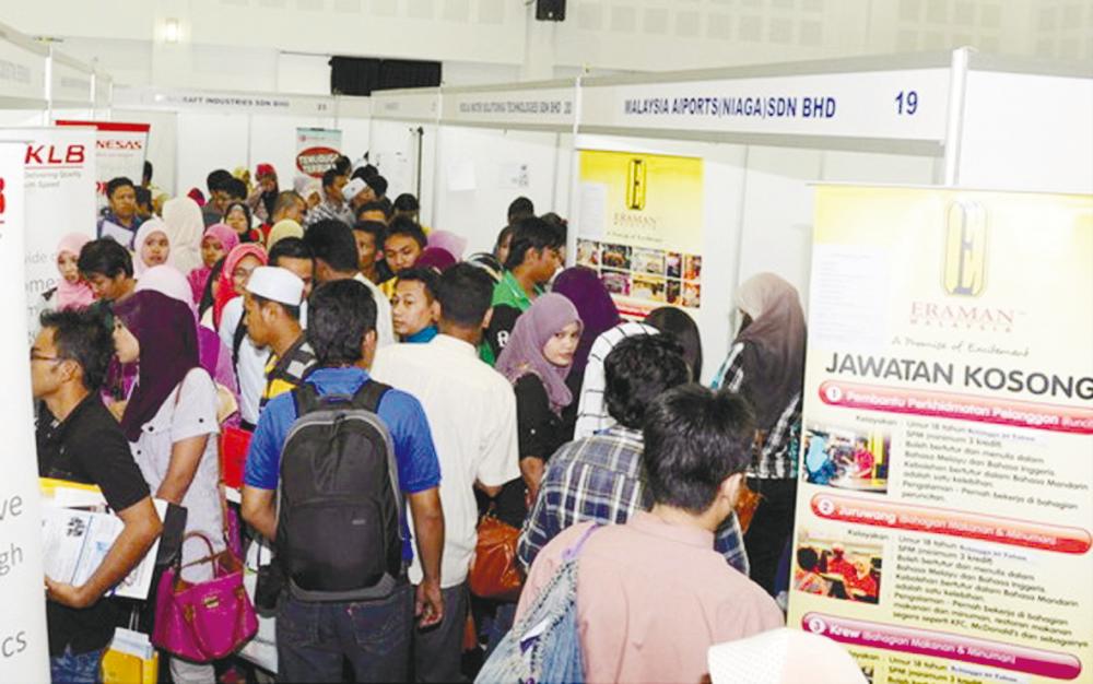 The government has introduced the JaminKerja initiative, which aims to create 600,000 jobs with an allocation of RM2 billion in Budget 2022. - BERNAMA FILEPIC