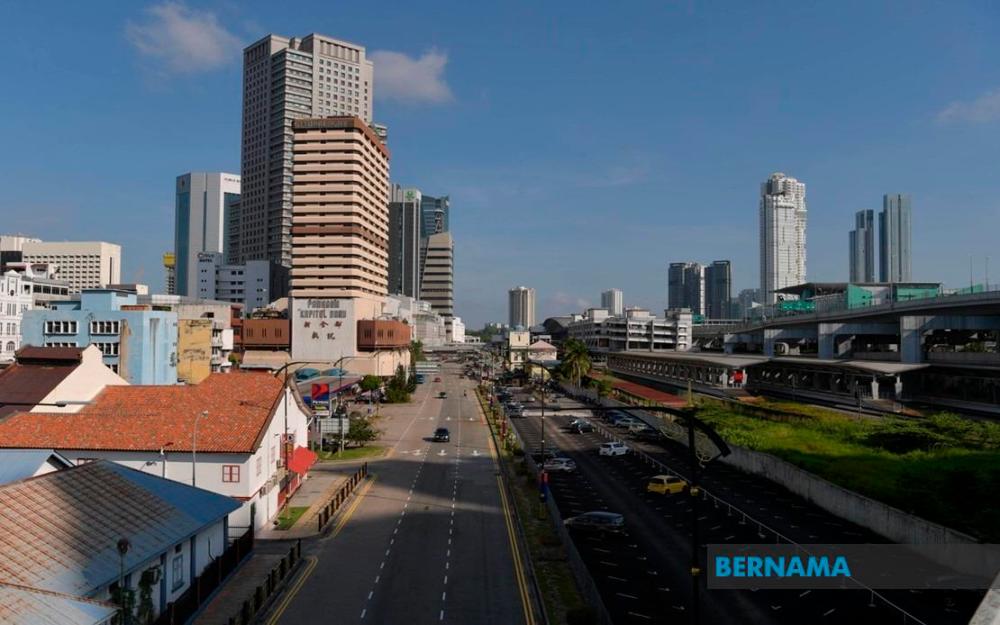 The Johor government has proposed that the CMCO, be enforced only in red zone areas or districts with a high number of Covid-19 cases and not the entire state.-Bernama