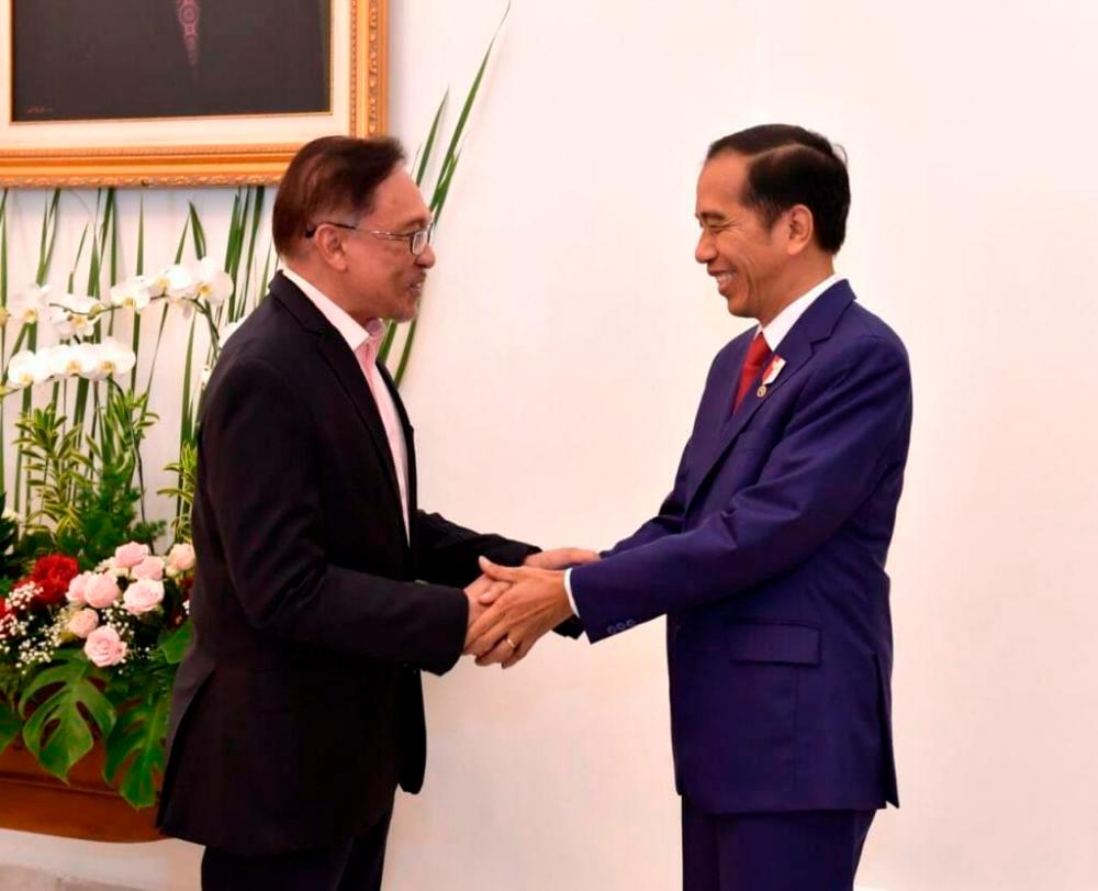 Prime Minister Datuk Seri Anwar Ibrahim and Indonesian President Jokowi Widodo (right). Pix credit: Instagram/Jokowi