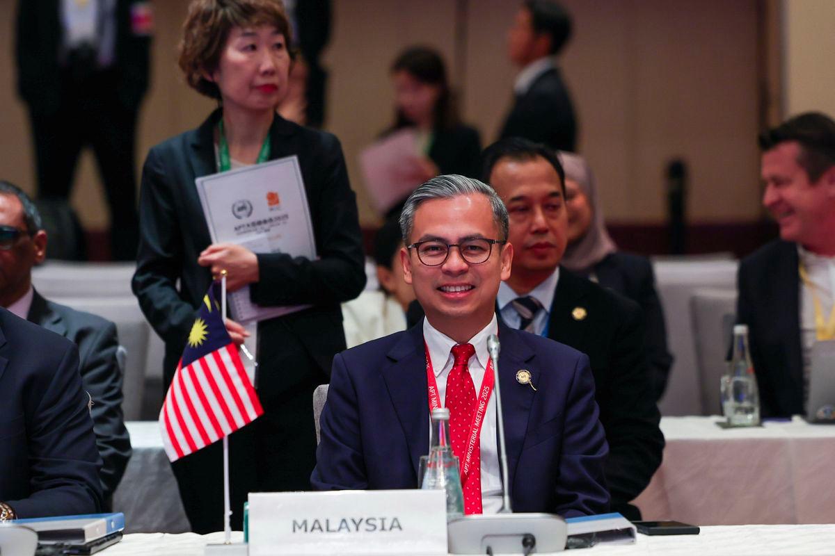 Communications Minister Datuk Fahmi Fadzil attended the Asia-Pacific Telecommunity Ministerial Meeting (APT-MM) 2025 today. - BERNAMAPIX