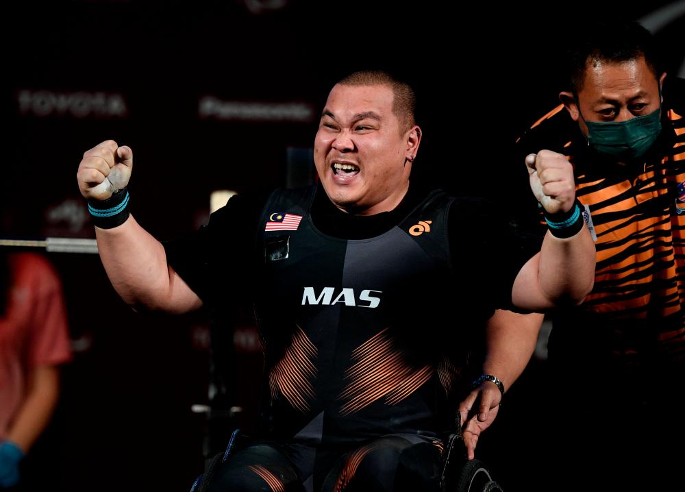 National paralympic powerlifting athlete, Jong Yee Khie performed the weighing 237 kilogram (kg) for the 107 kg category during the Tokyo 2020 Paralympic Games at the Tokyo International Forum today.-Bernama