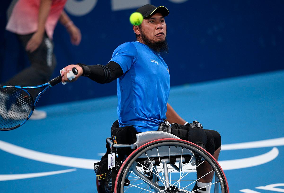 Jaguh tenis kerusi roda negara Abu Samah Borhan. - fotoBERNAMA