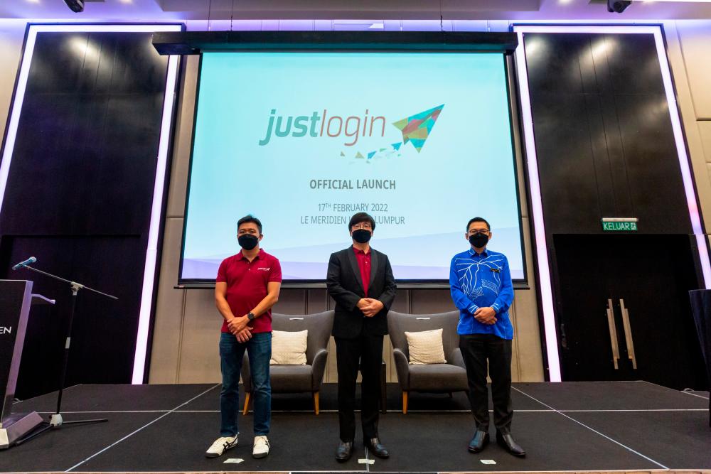 (From left) Chan, JustLogin CEO KC Kwa and SME Corp Malaysia senior director of business advisory &amp; support division Czarif Chai Abdullah at the JustLogin launch in Malaysia.