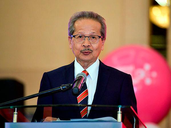 Datuk Dr Tengku Mohd Azzman–fotoBernama