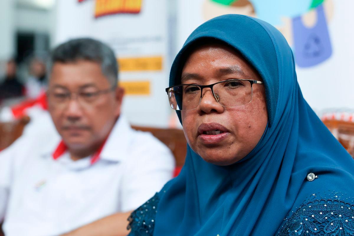 Timbalan Menteri Perumahan dan Kerajaan Tempatan Datuk Aiman Athirah Sabu ketika bercakap kepada media selepas Majlis Karnival Komuniti MADANI di Program Perumahan Rakyat (PPR) Kota Bharu hari ini-fotoBERNAMA