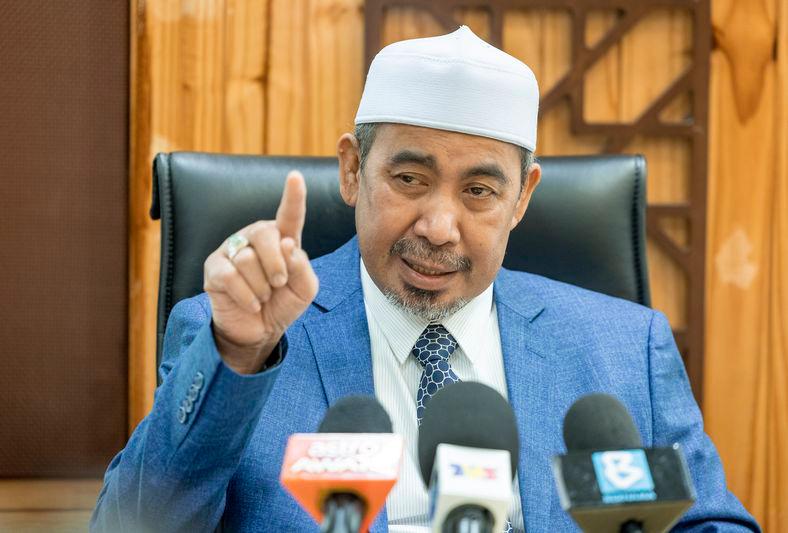 Kelantan Public Works, Infrastructure, Water and Rural Development Committee chairman Datuk Dr Izani Husin - Photo by BERNAMA