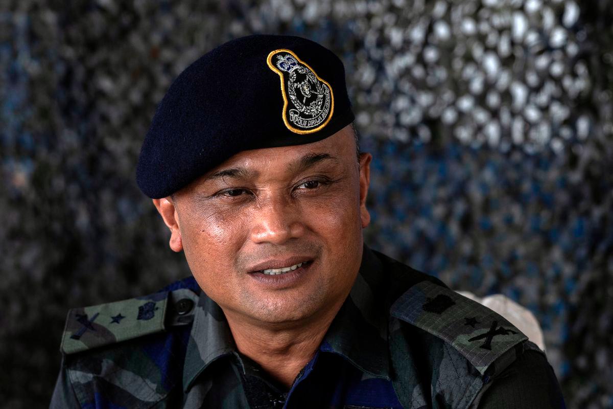 Commander of the Southeast Brigade of the General Operations Force (PGA), Datuk Nik Ros Azhan Nik Ab Hamid, speaks to media practitioners after conducting a survey along the Golok River from Pengkalan Kubor to Rantau Panjang yesterday. – BERNAMA