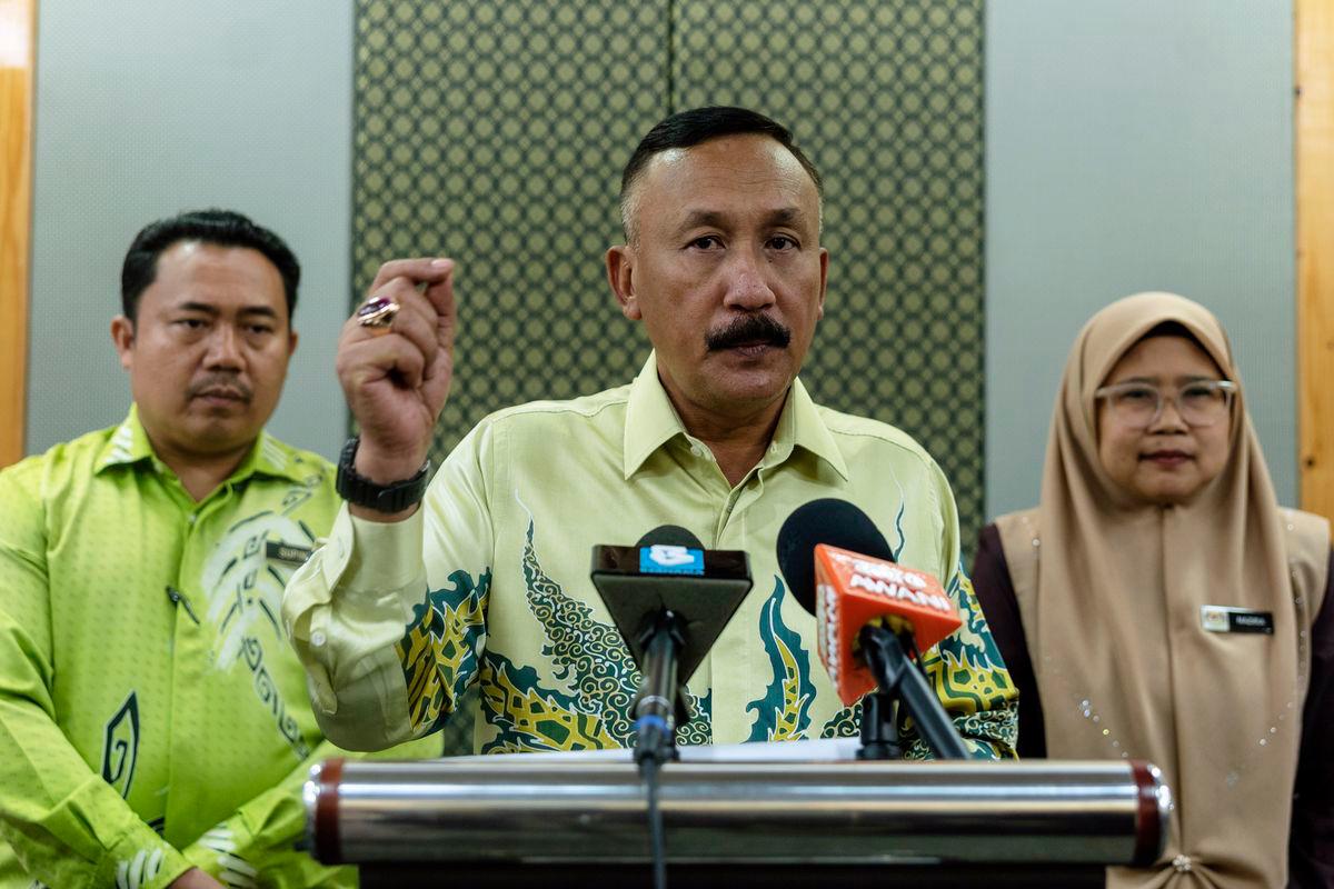Ketua Pengarah Agensi Antidadah Kebangsaan (AADK) Datuk Ruslin Jusoh ketika bercakap pada sidang media selepas Mesyuarat Majlis Tindakan Membanteras Dadah (MTMD) di Kota Darul Naim hari ini- BERNAMA