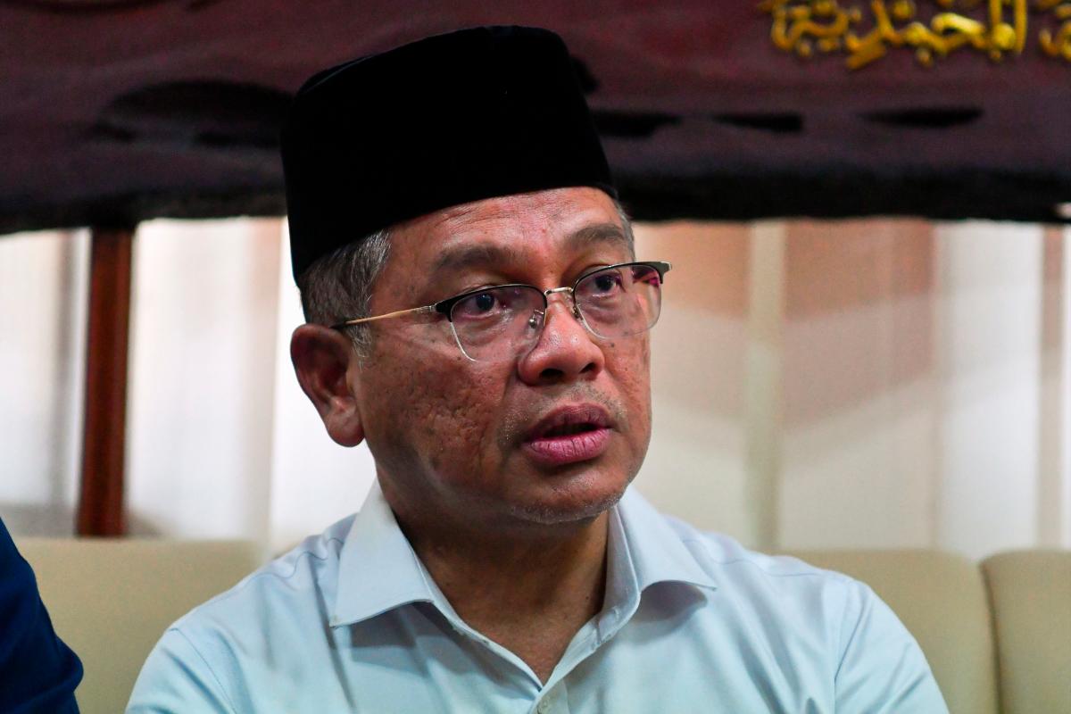 Datuk Dr Mohd Na’im Mokhtar - BERNAMA