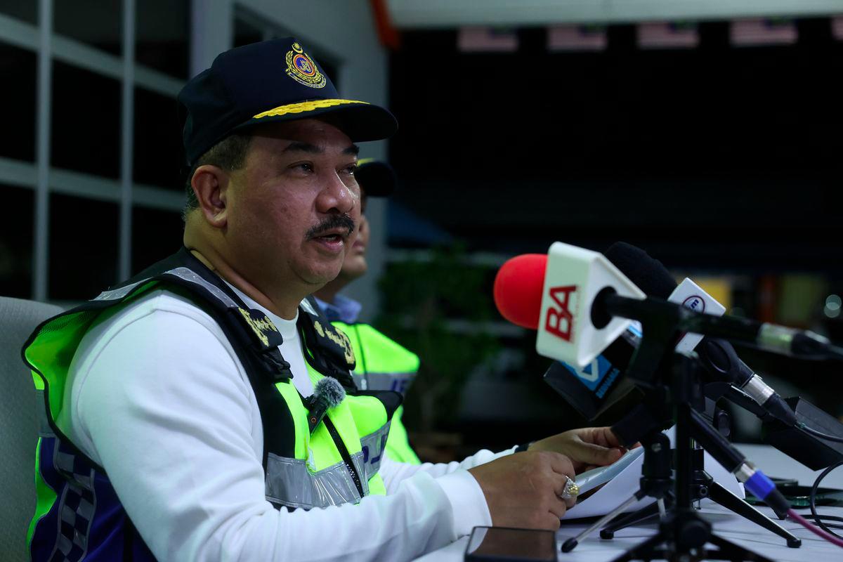 Pengarah Kanan Penguatkuasa Jabatan Pengangkutan Jalan (JPJ) Muhammad Kifli Ma Hassan - fotoBERNAMA