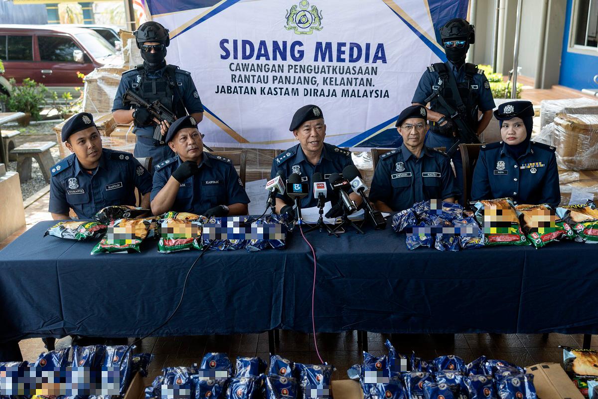 - fotoBERNAMA