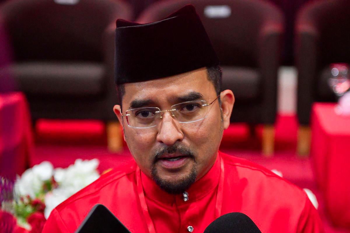 Setiausaha Agung UMNO Datuk Dr Asyraf Wajdi Dusuki ditemui pemberita selepas Majlis Perasmian Mesyuarat Perwakilan UMNO Bahagian Rantau Panjang 2025 di Dewan Kolej Kemahiran Tinggi MARA Lubok Jong hari ini. - fotoBERNAMA