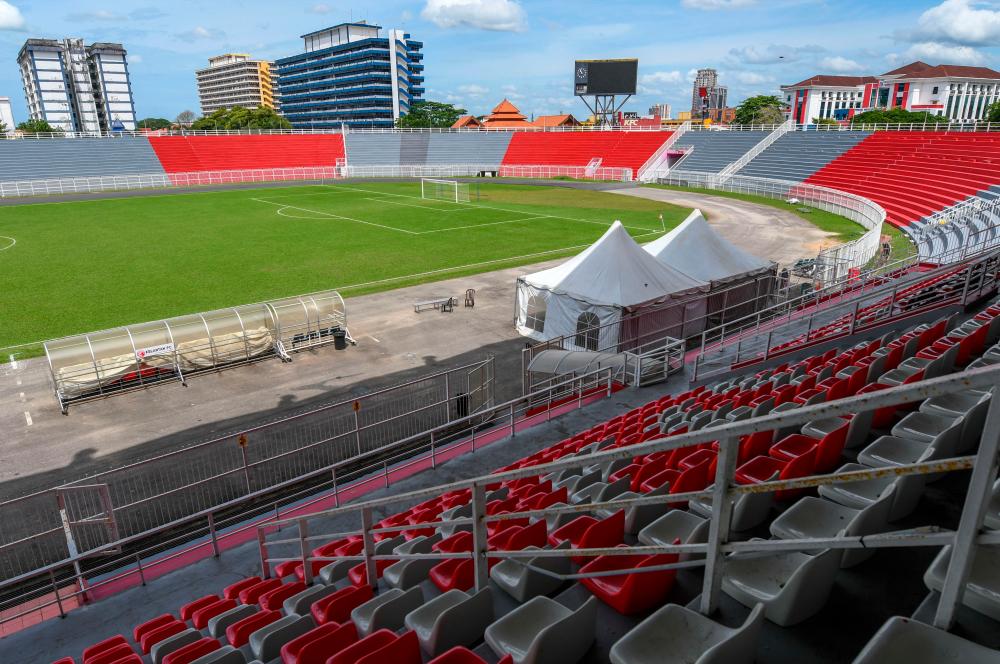 KOTA BHARU, May 30-The Sultan Muhammad IV Stadium, which is the official venue for the Kelantan FC and Kelantan United FC (KUFC) teams, will return to life after the repair work will be fully completed next August at today’s review. BERNAMAPIX