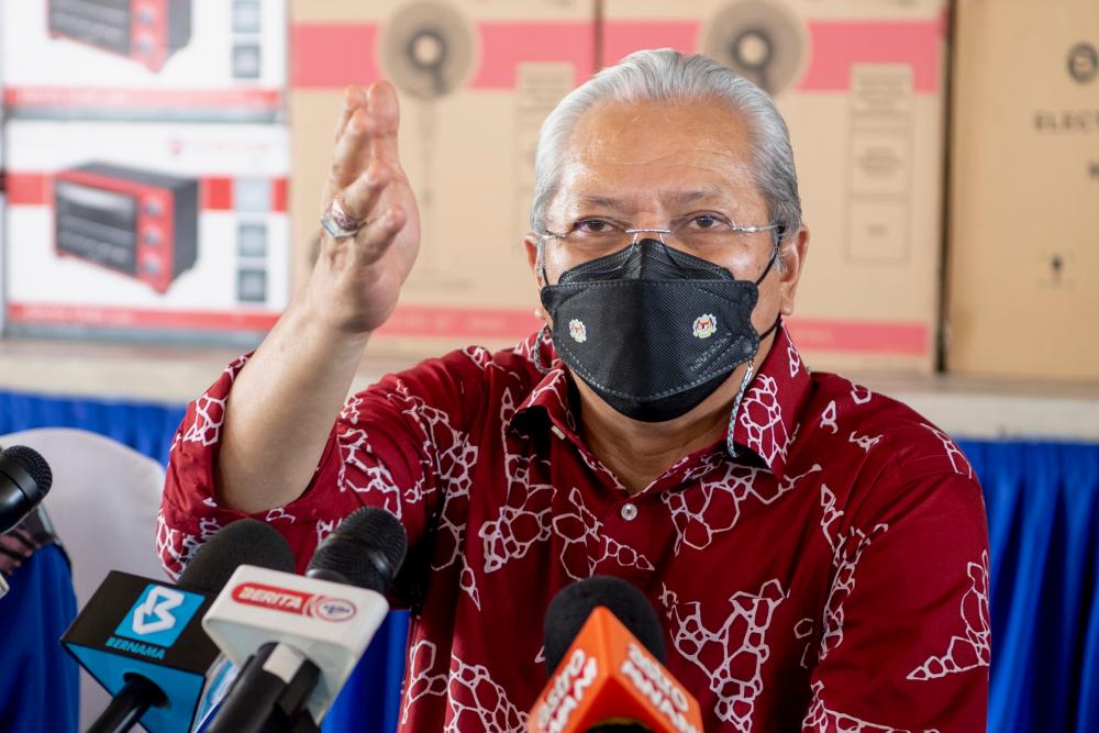 Suara Malaysia-Tagalog radio station to cease operations at midnight: Annuar Musa