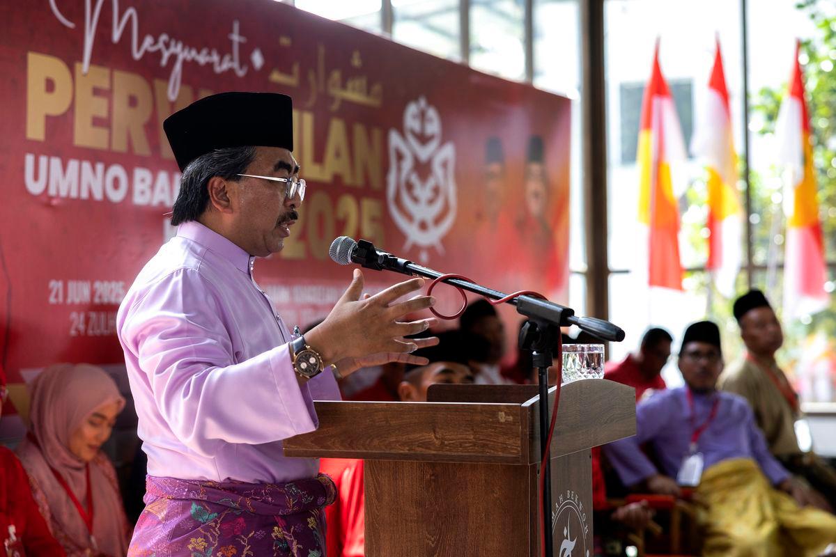 UMNO vice-president Datuk Seri Johari Abdul Ghani - Bernamapix