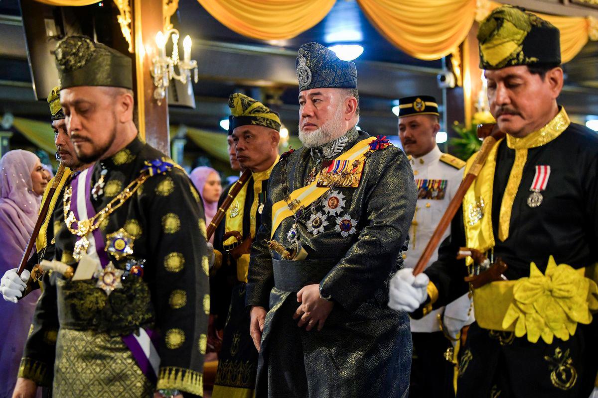The Sultan of Kelantan, Sultan Muhammad V, departs after the State Honours Award Ceremony held in conjunction with His Majesty’s 56th birthday celebration at Istana Balai Besar today. – BERNAMA