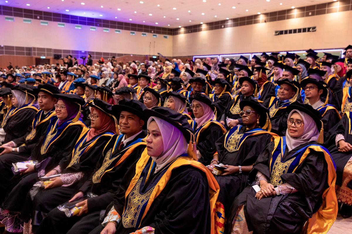 Graduates of Universiti Malaysia Kelantan (UMK) at the 14th UMK Pro-Chancellor Proclamation and Convocation Ceremony held at the UMK Bachok Campus on May 5, 2025. – BERNAMA